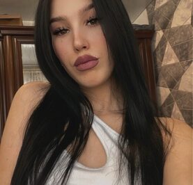 Оля